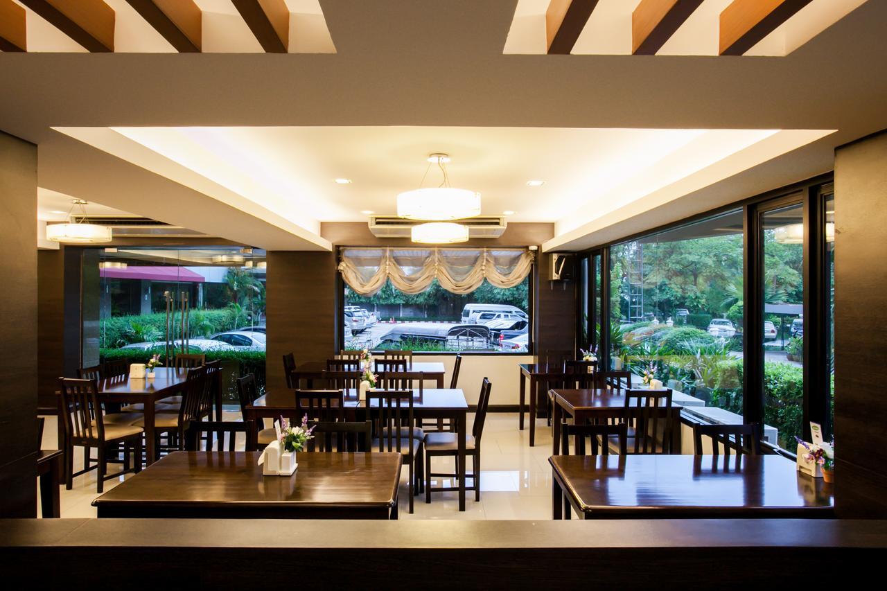 Tara Garden Hotel Bangkok Buitenkant foto