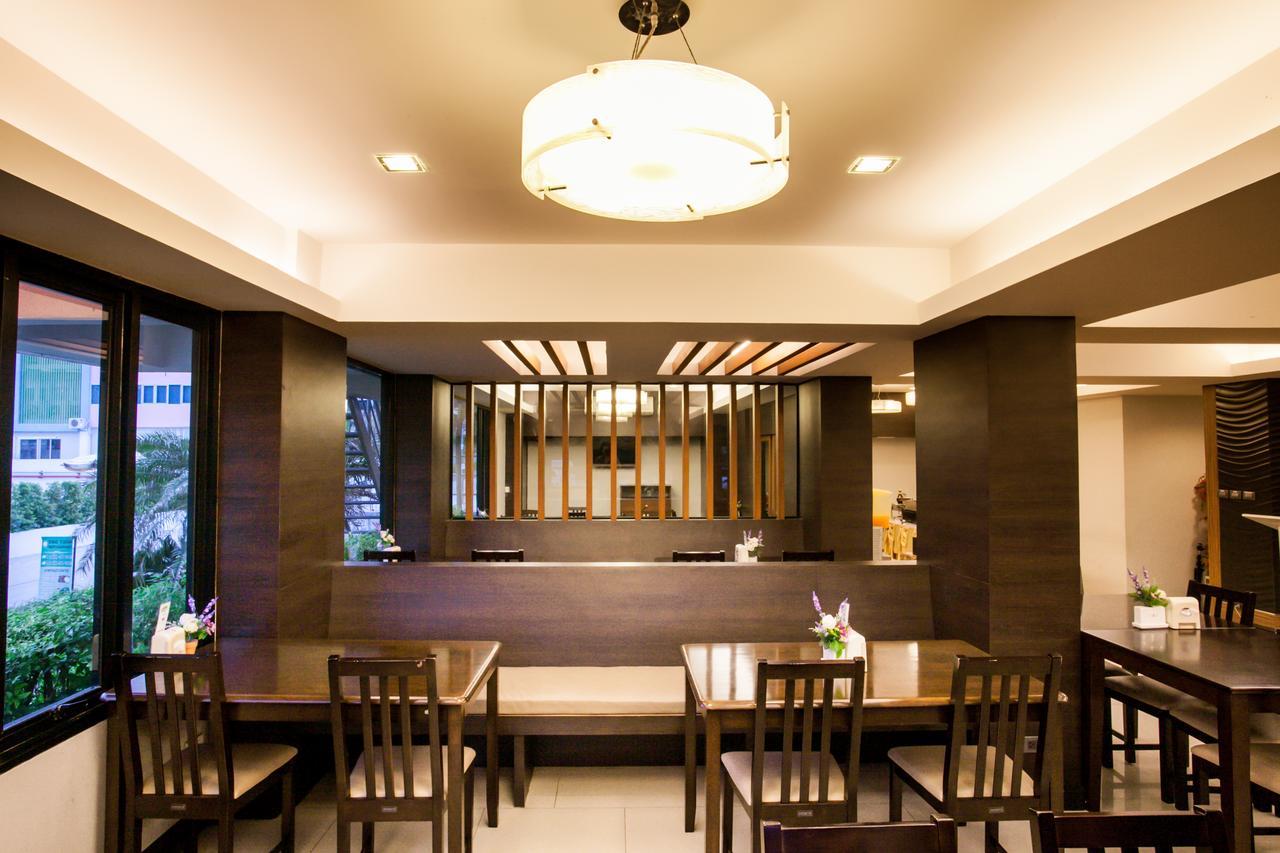 Tara Garden Hotel Bangkok Buitenkant foto