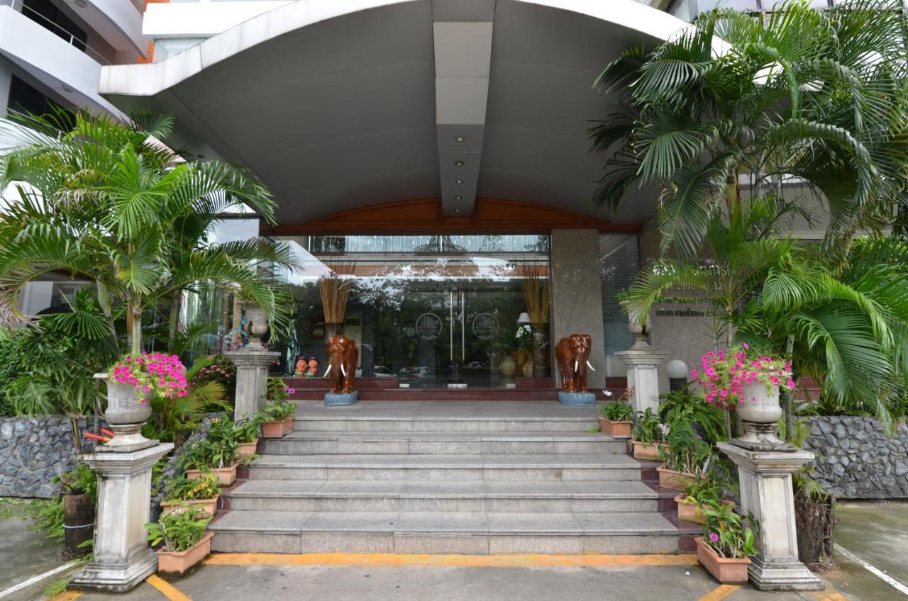 Tara Garden Hotel Bangkok Buitenkant foto