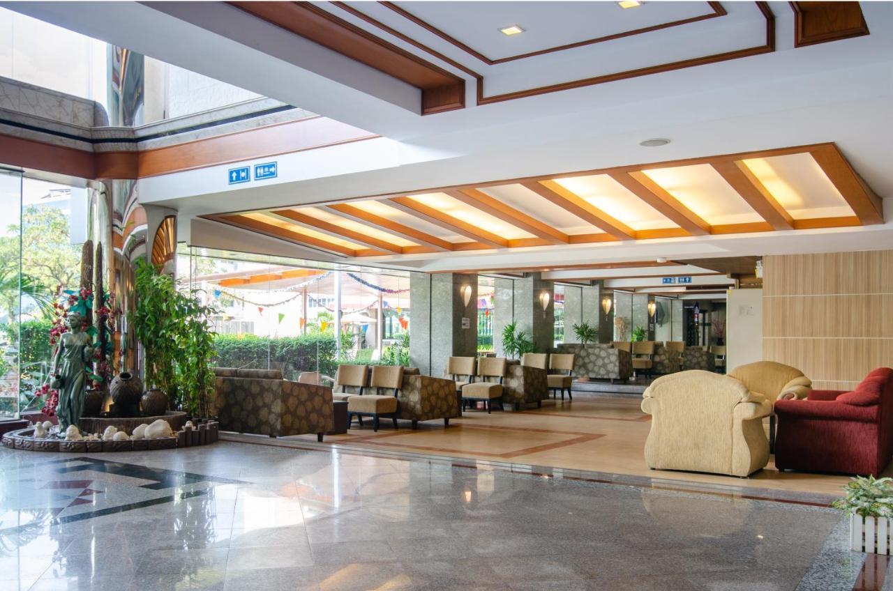 Tara Garden Hotel Bangkok Buitenkant foto