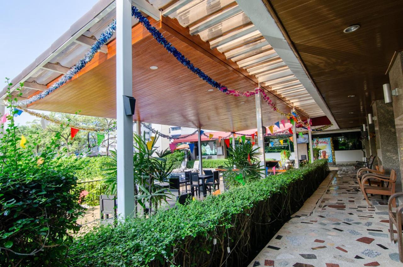 Tara Garden Hotel Bangkok Buitenkant foto