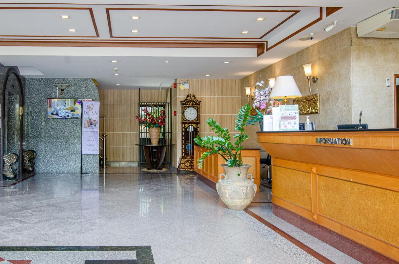 Tara Garden Hotel Bangkok Buitenkant foto
